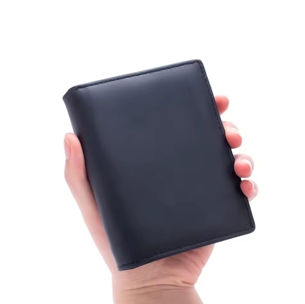 BILLETERA NEGRA HOMBRE CUERO PURO CON GRABADO LEATHER INTERIOR VARIOS COMPARTIEMIENTOS M16